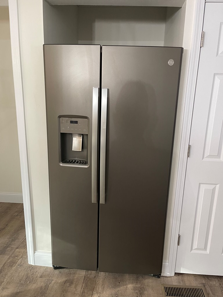 NEW Refrigerator 
