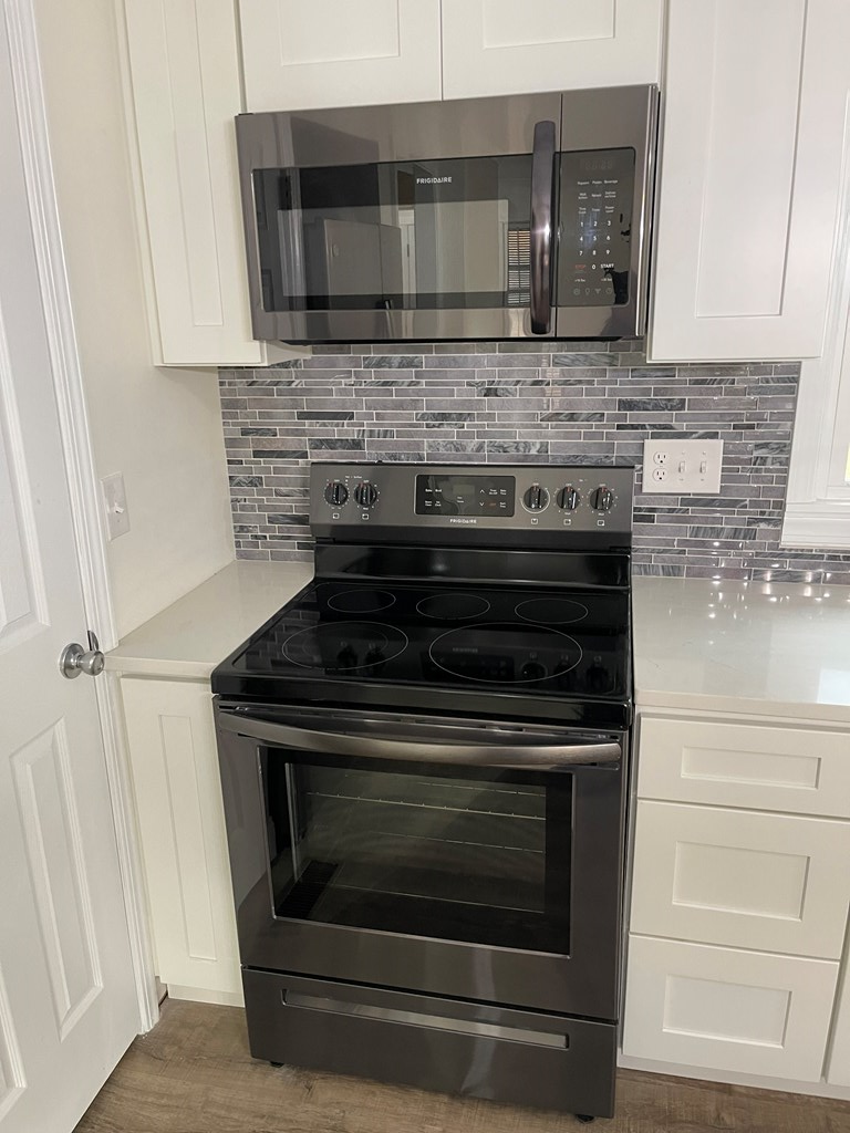 New Stove and Microwave Vent-Hood
